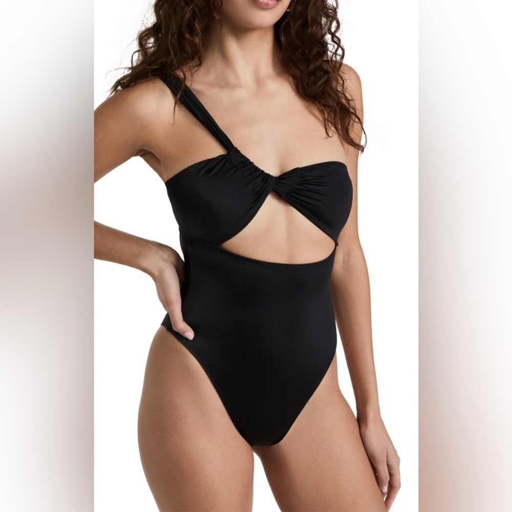 NWT- Good American Bali One Piece Swimsuit